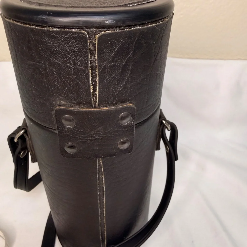 Unbranded Hard Lens Case 9
